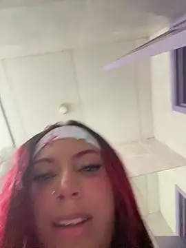 GiaRedd's Live XXX Chat