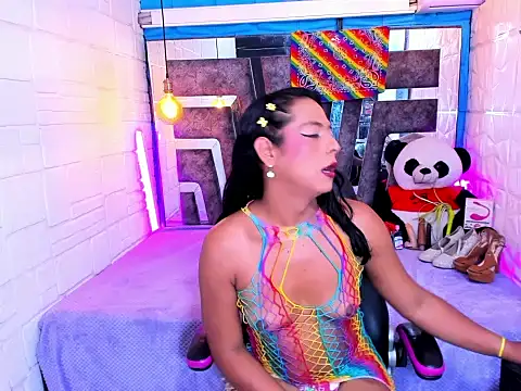 EmmyTorner Chat XXX live