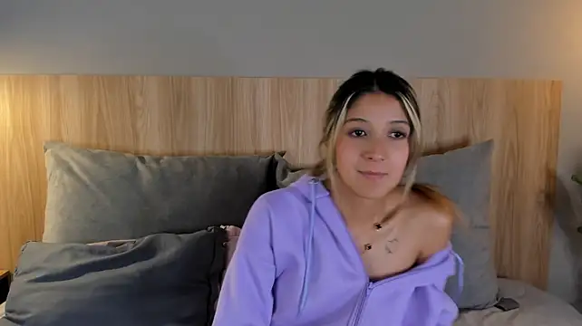 Chat +18 de ariana_rosse__ ao vivo
