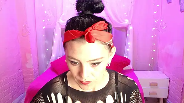 Chat +18 de anahi_333 ao vivo