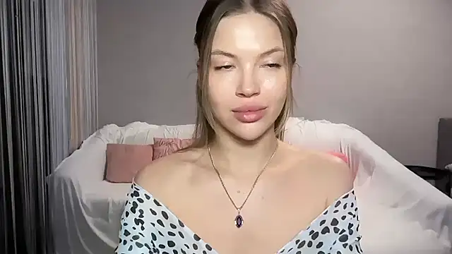EmmyMillsn Live XXX chat