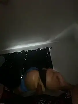 GusanoDelicioso's Live XXX Chat