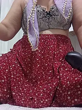 dulyasemin35 Adlı Modelin Canlı XXX Sohbeti