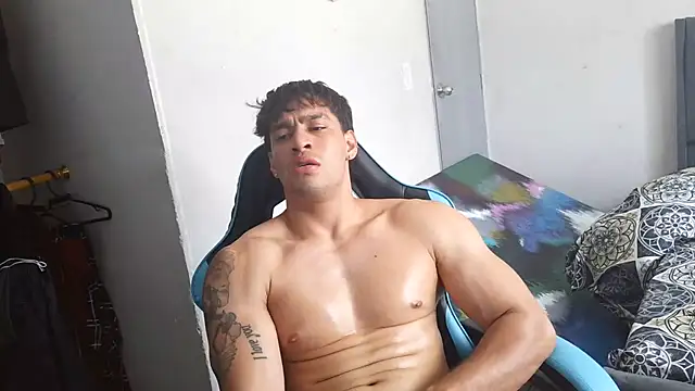Chatroom XXX en direct de latin_party007