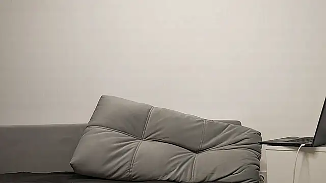 James_ice_ Adlı Modelin Canlı XXX Sohbeti