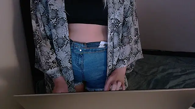 Lia_noo_regrets' Live XXX Chat