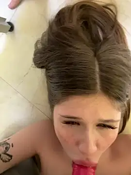 sukidaan Live XXX chat