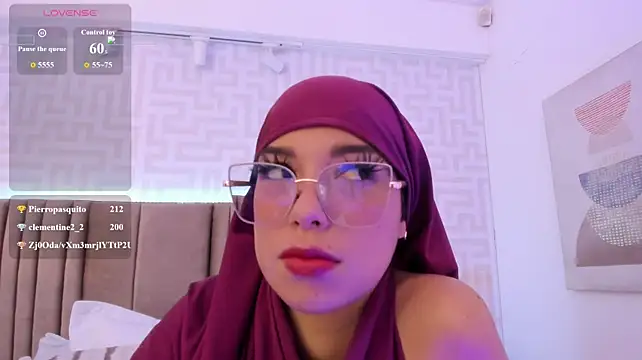 naishaa_n Webbikameraesitys