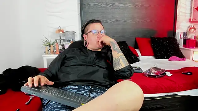 inkedsinners_n Live XXX chat