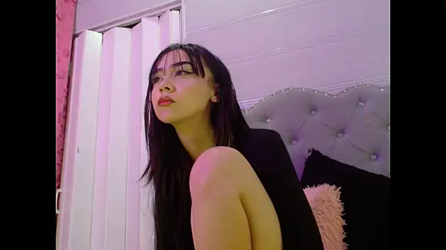 sofiaspring Adlı Modelin Canlı XXX Sohbeti