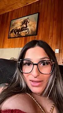 AliceStone19 Adlı Modelin Canlı XXX Sohbeti