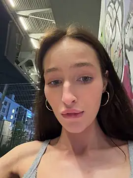 -missbehaving-n Live XXX chat