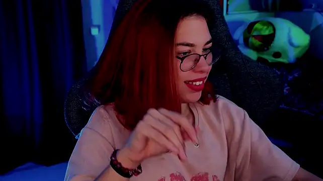 Chat XXX en directo de SeraphineDuskryn