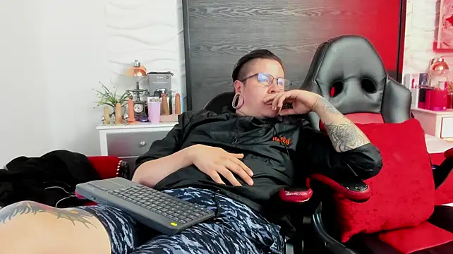 inkedsinners_n Live XXX chat