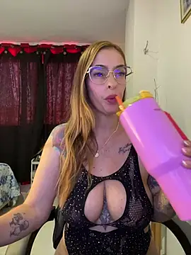 Alessandra_Schmoll Adlı Modelin Canlı XXX Sohbeti