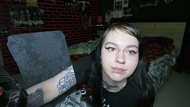 MessalinaOfficial's Live XXX Chat