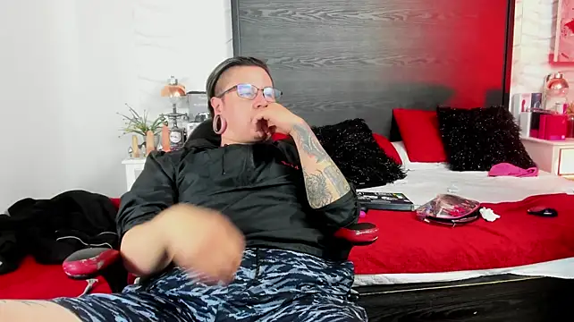 inkedsinners_'s Live XXX Chat