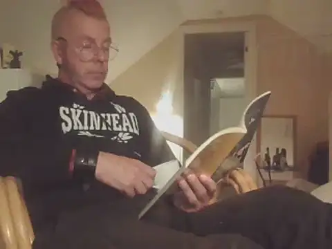 SHARPSkinhead – Naživo XXX chat