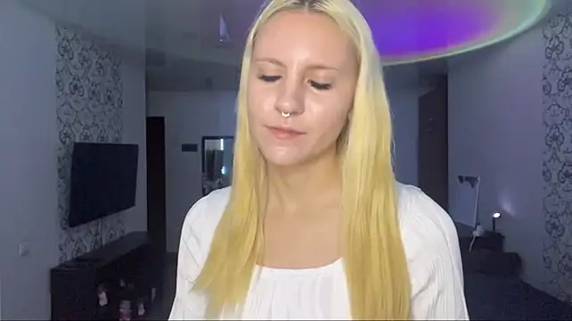 MildredGuckes Live XXX-Chat