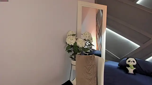 ambaar__1 Adlı Modelin Canlı XXX Sohbeti