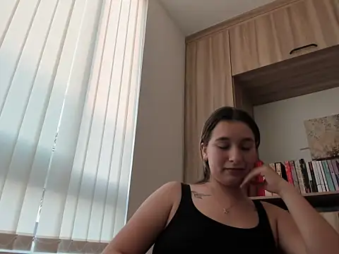 Alice_Mirren Live XXX-Chat