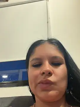 Elara_Luxe's Live XXX Chat