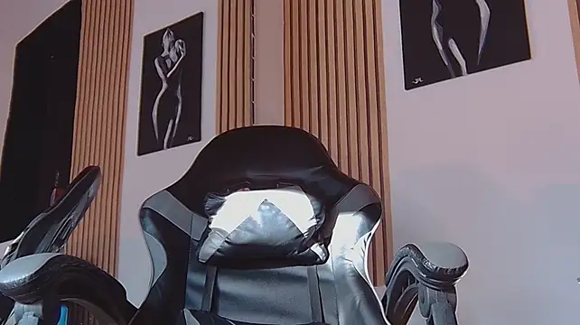 Pokazy przed kamerką – Alexxus_Smith