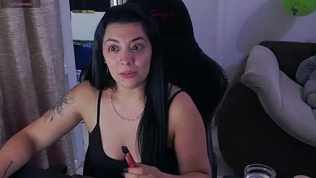 LuciaLocan Live XXX chat