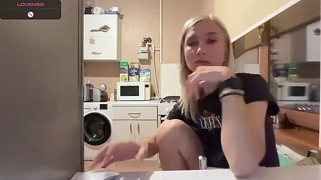 Онлайн чат XXX AngelJeni
