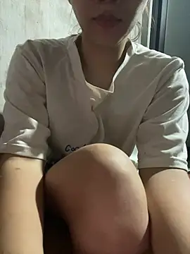 -Lyly_n Live XXX chat