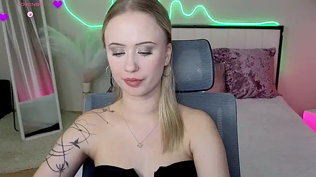 SashaBrooksn Live XXX chat