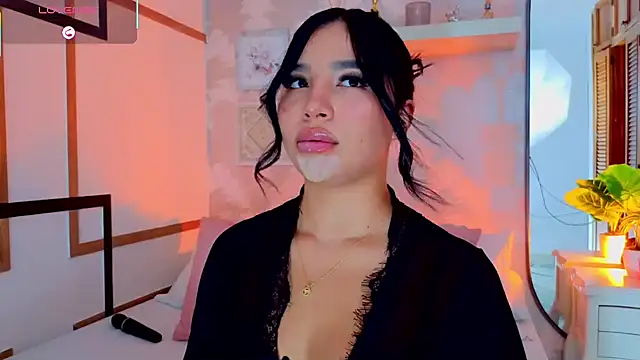 Chat +18 de CharlotteGraay ao vivo