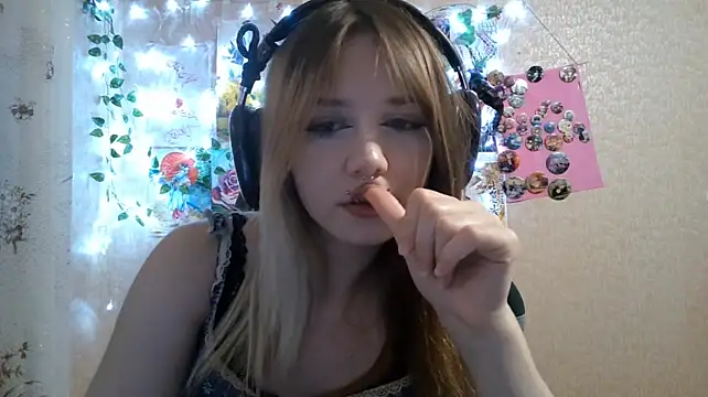MilaTyann Live XXX chat