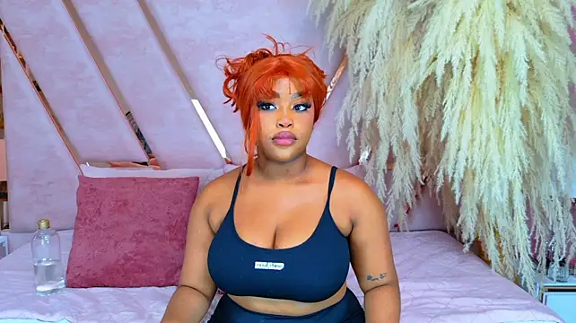 Chatroom XXX en direct de TiannahGlow