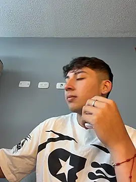 OLIVER_K Chat XXX live