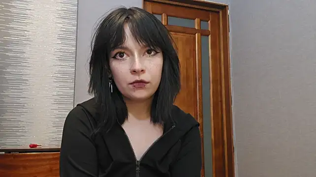 YunLettinga's Live XXX Chat