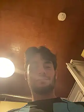 Chat +18 de Cestmoi84 ao vivo