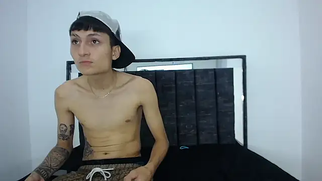 Crystal_and_criss Chat XXX live