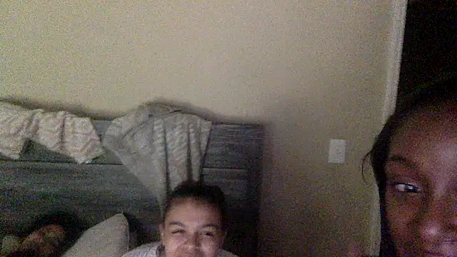 PoppingPussyPop's Live XXX Chat