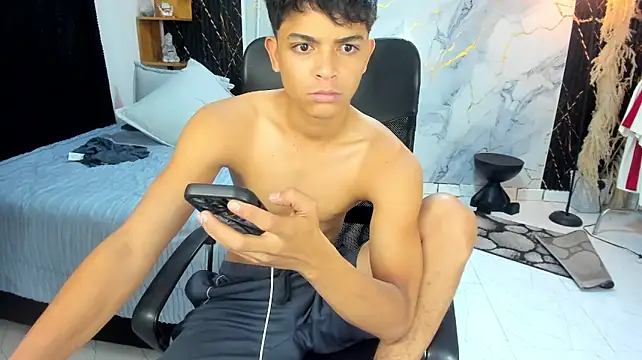 slim_dirtyxx1 Chat XXX in diretta