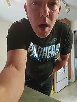 צ'אט XXX בשידור חי של Bigtater1999