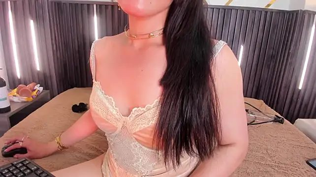 دردشة MeganNightt الجنسية المباشرة