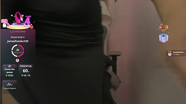 EmmitaGarciaのライブXXXチャット