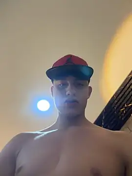 Lander_Cruz Live XXX-chat