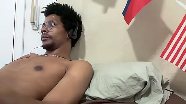 แชท XXX สดของ HoleBreeder