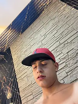 Lander_Cruz 即時 XXX 聊天