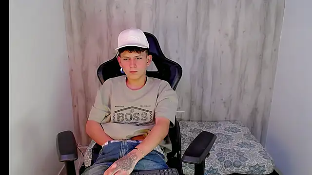 Hot_athletes_ Chat XXX in diretta