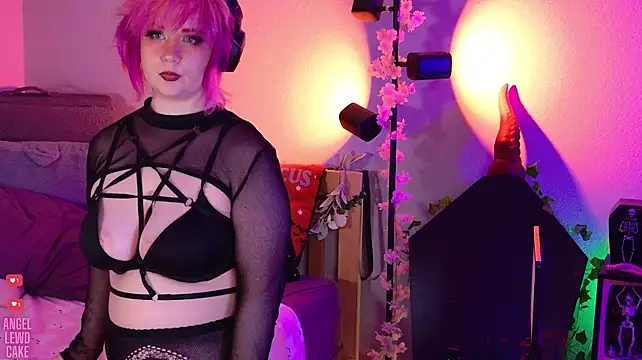 צ'אט XXX בשידור חי של Angel-Lewd-Cake