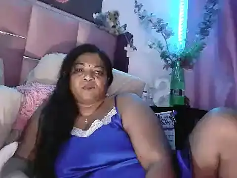 XXX chat uživo modela IndianDelia