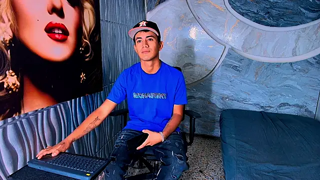 XXX chat uživo modela NIO_KLOUDS_